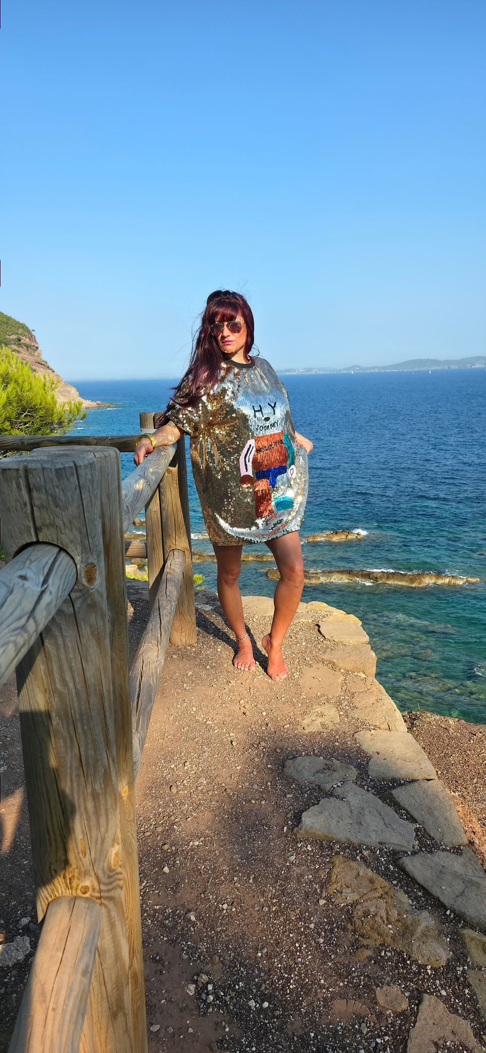 Miniature : Robe Strass doré courte, avec motif nounours façon Lego, pièce fun et brillante