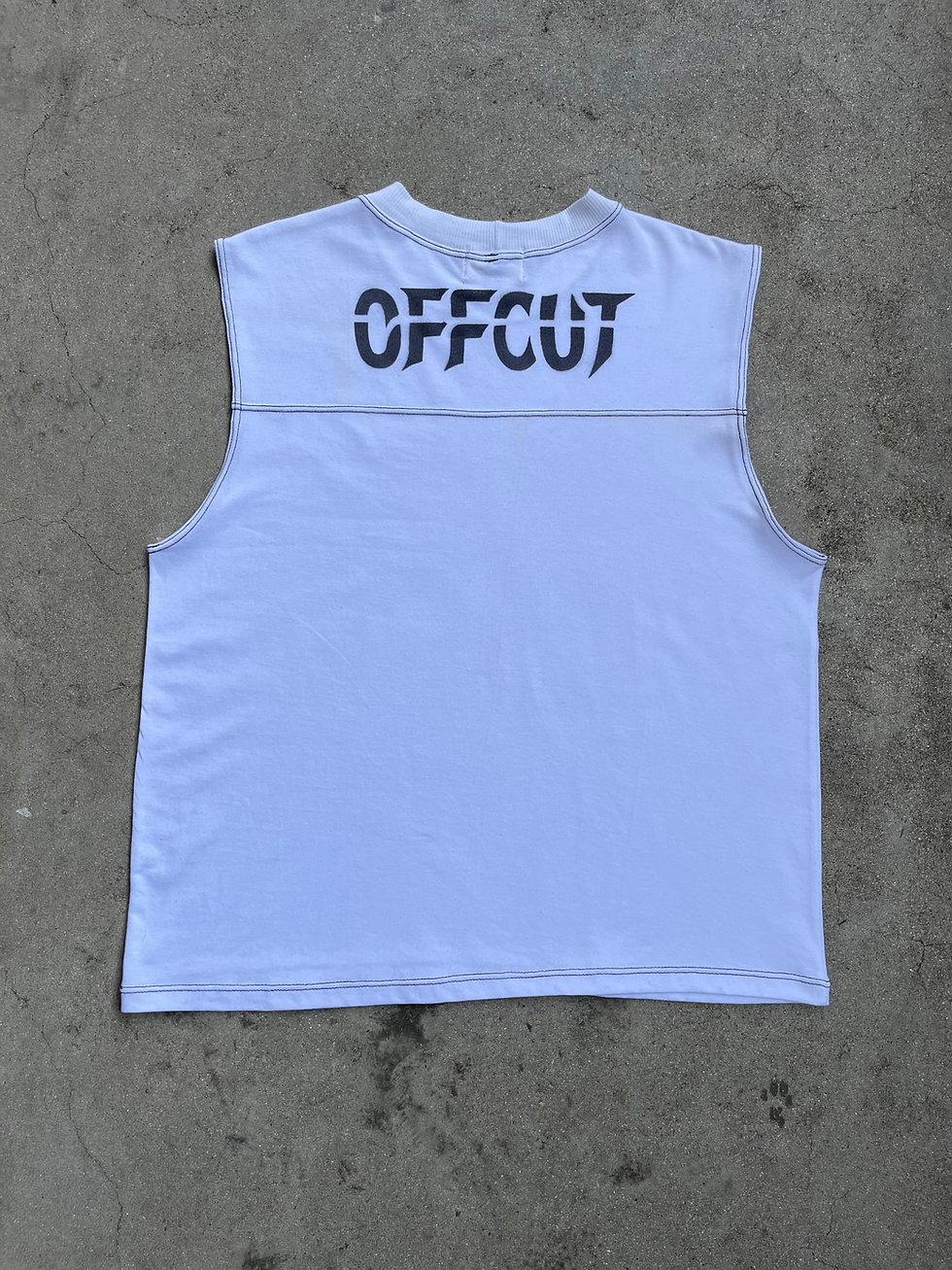 Thumbnail: Signature OFFCUT Sleeveless T-shirt