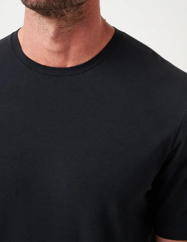 Camiseta premium algodão egípcio preto — vista detalhe, Enclave