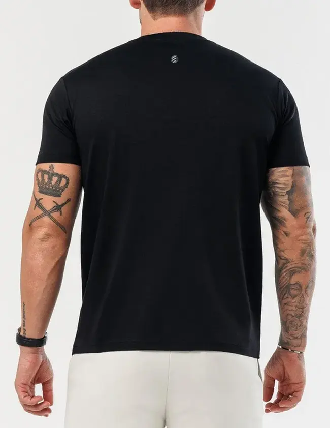 Camiseta Pima peruano preto — fibra extra longa, costas, Enclave
