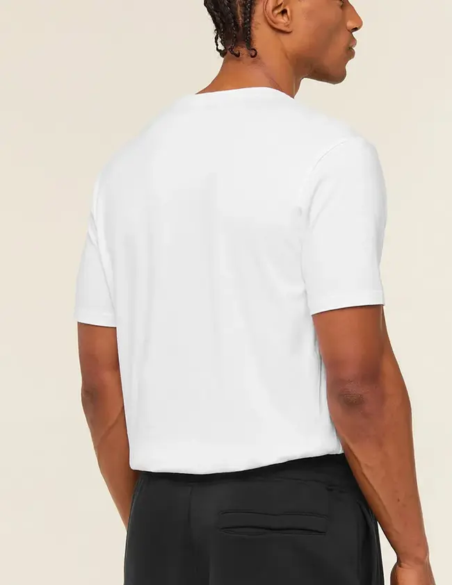 Camiseta tech modal branco — secagem rápida, costas, Enclave