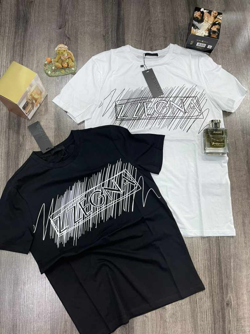 Miniature : Tee-shirt de marque  