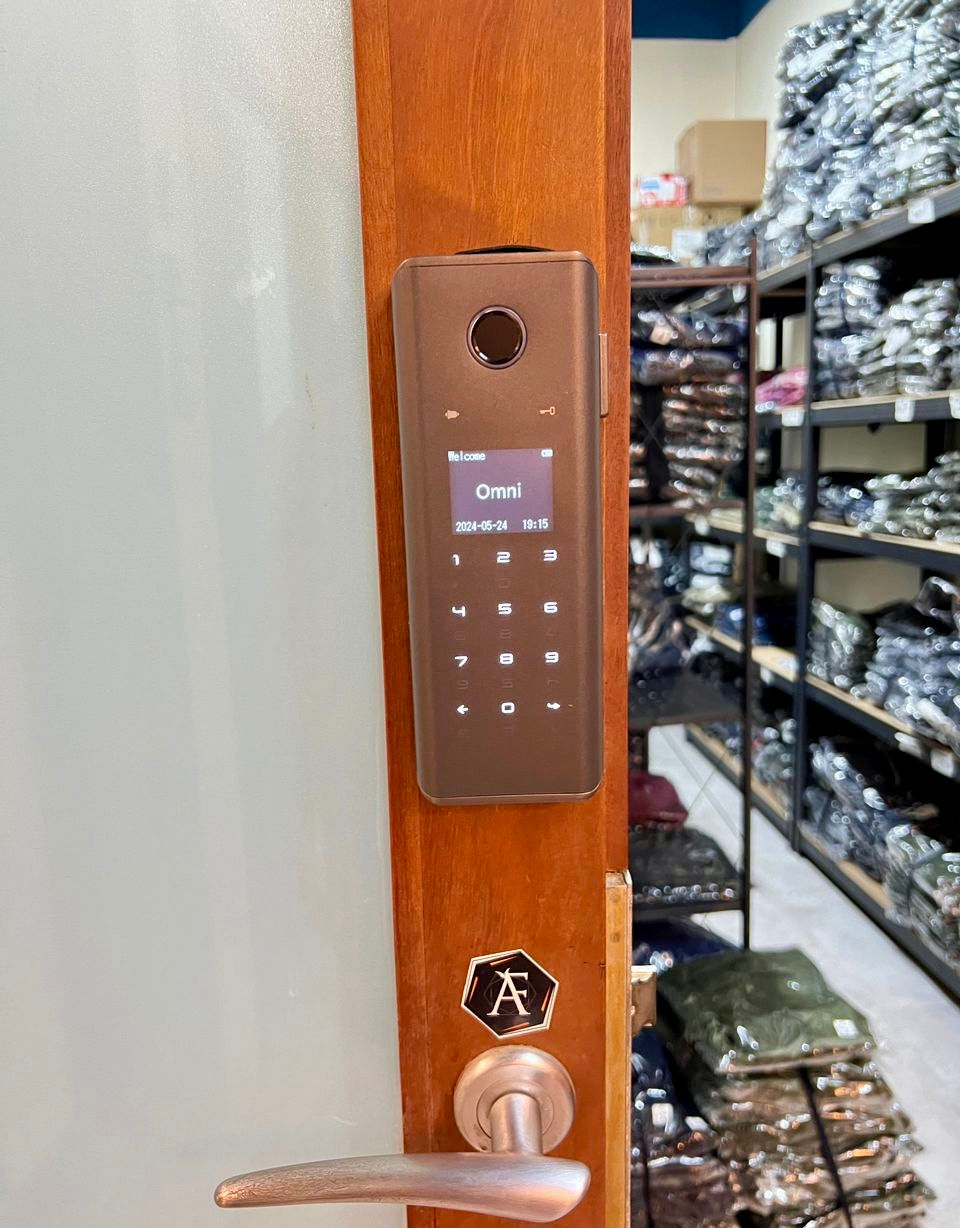 Thumbnail: Omni OG-1 Glass Door Digital Lock