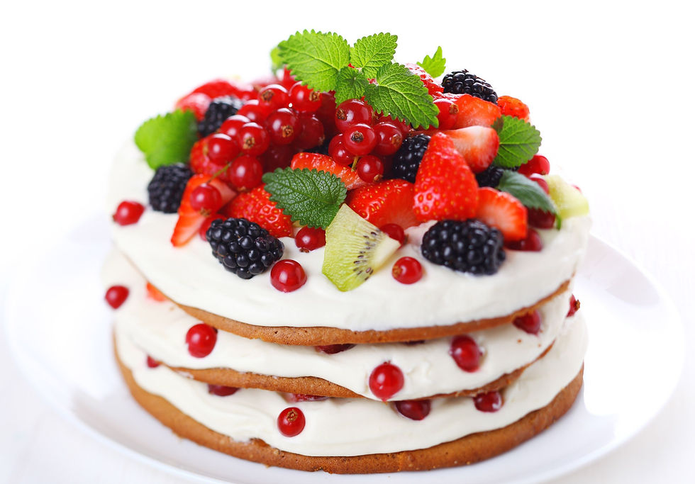 357563_tortik_yagody_klubnika_ezhevika_smorodina_kivi_2560x1785_(www_GdeFon_ru).