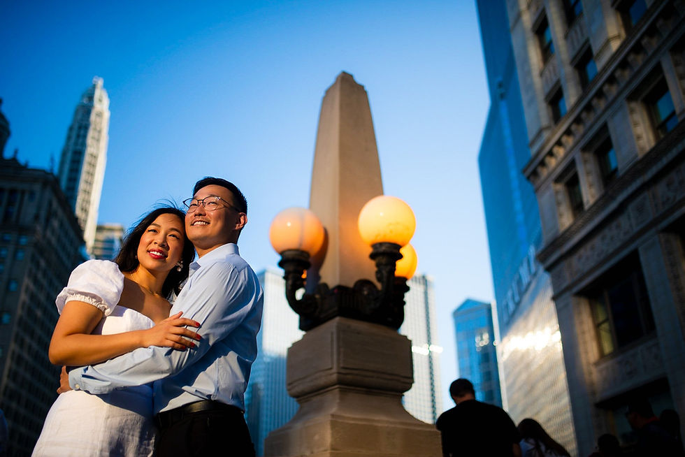 Chicago Engagement Photos - Natural, Creative Moments in the City — photograph 2