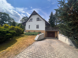 Ansicht m. Garage