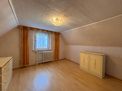 Schlafzimmer DG