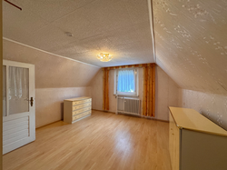 Schlafzimmer 1 DG