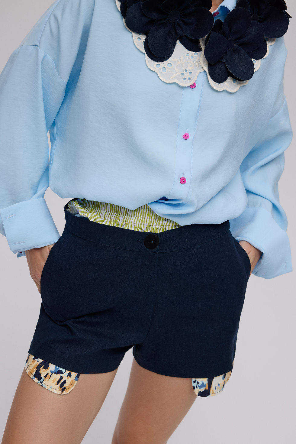 Thumbnail: Boxer Belli Cep Detaylı Mini Şort