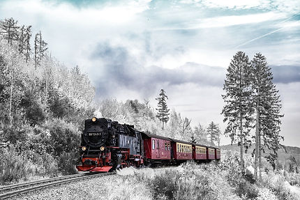 train-3758523_960_720.jpg
