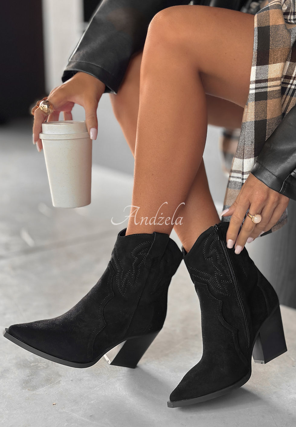 Miniatura: KOVBOJKY I MOVED ON