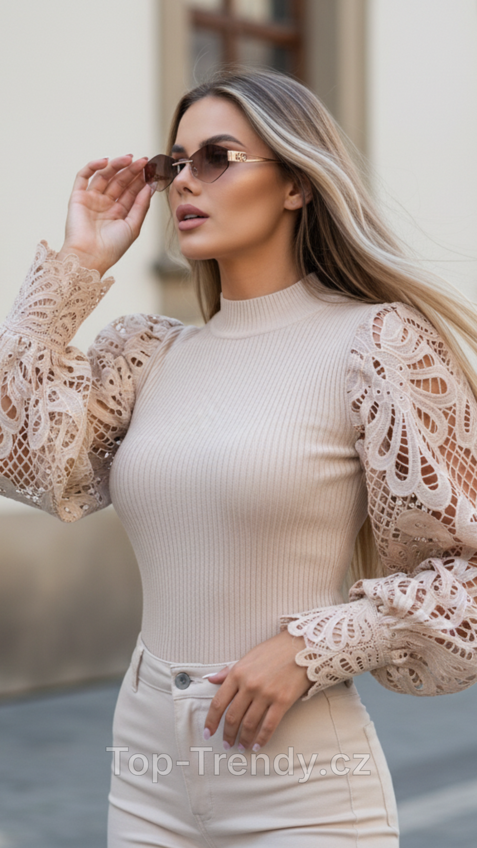 Miniatura: Svetr Viralisse