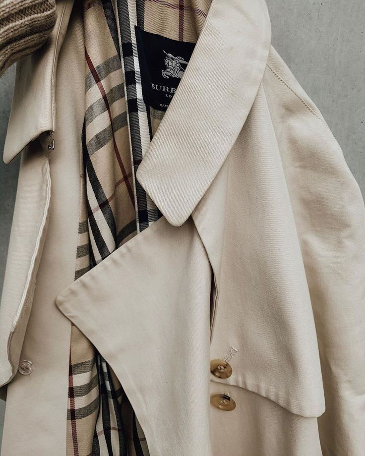 Aquisição de participação na Burberry demonstra como governança corporativa e estratégia empresarial influenciam o mercado da moda de luxo