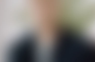 Matthieu Blazy é anunciado como novo diretor criativo da Chanel: O impacto jurídico nas marcas de moda ao trocar a direção