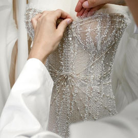 Minha cliente pediu a troca de uma peça sob medida. Sou obrigada a aceitar?