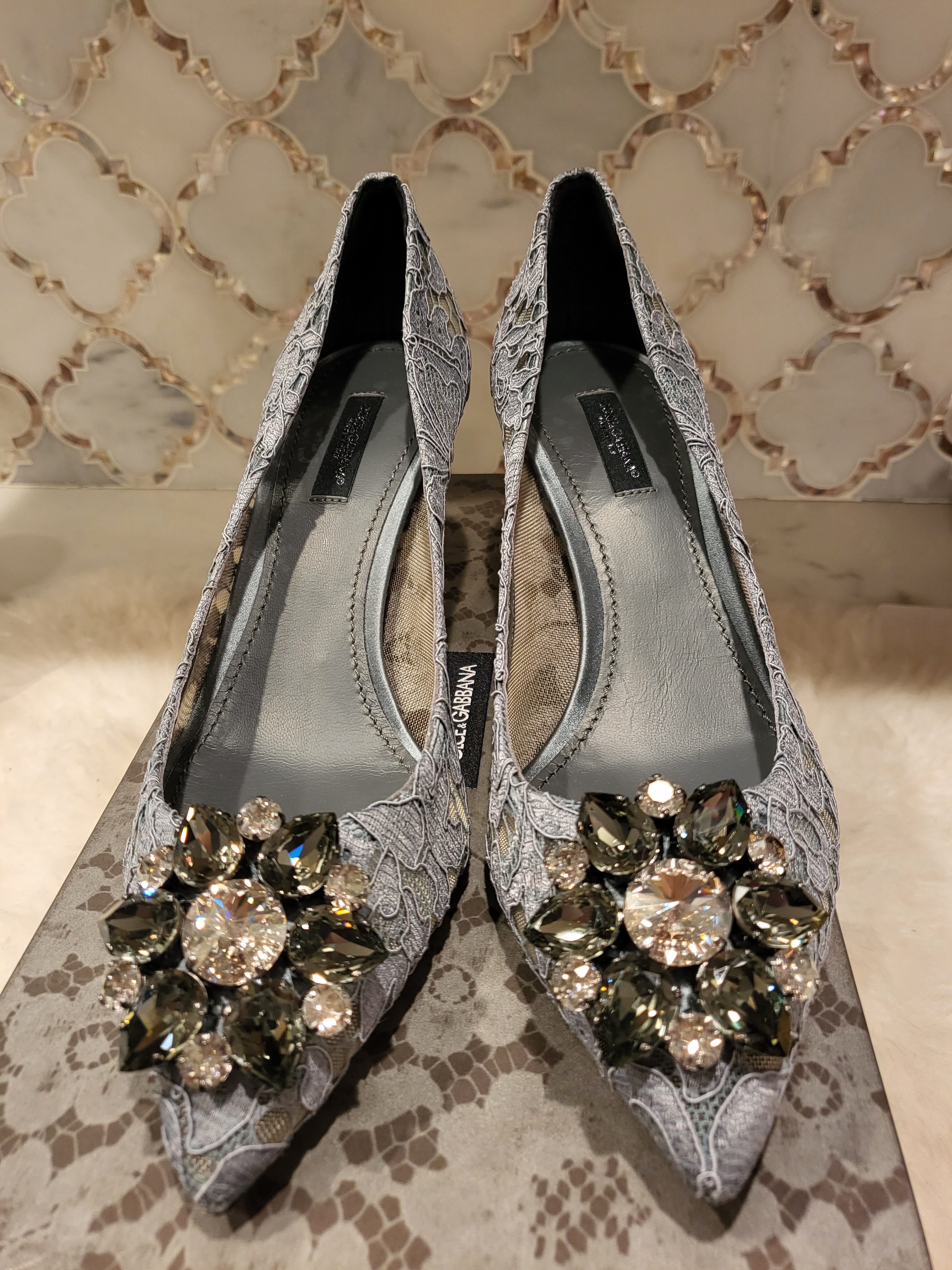 DOLCE & GABBANA CRYSTAL PUMP IN GREY