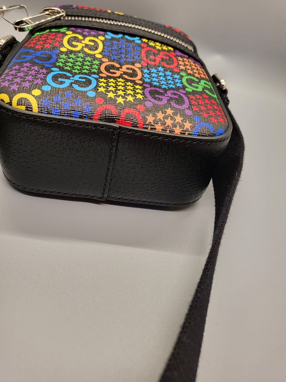 Thumbnail: GUCCI SUPREME MONOGRAM PSYCHEDELIC MESSENGER CROSSBODY