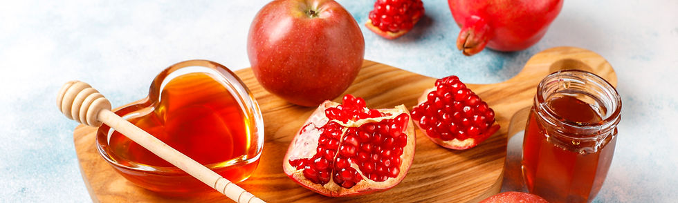 traditional-food-jewish-new-year-rosh-hashana (3).jpg