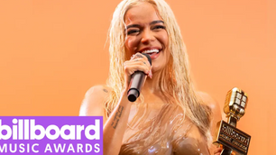 Karol G se lució en su presentación en los Billboard y ofreció un emotivo discurso