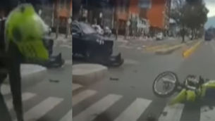Fuerte accidente en Bogotá: Dos policías, que iban en moto, quedaron heridos
