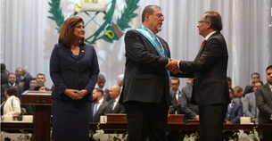 Gustavo Petro fue ovacionado en la ceremonia de posesión del presidente de Guatemala