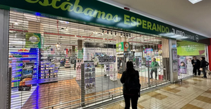 Por problemas con la Dian, cierran Jumbo del centro comercial Santafé en Bogotá