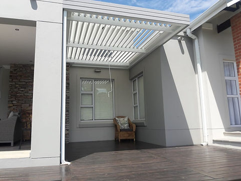 Adjustable Louvre Awnings