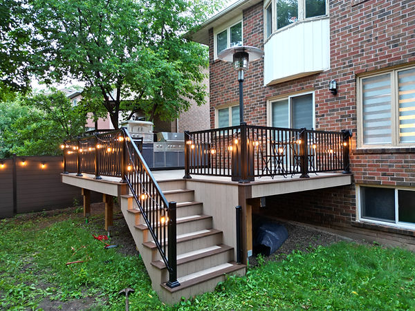 PVC-deck-aluminum railing-Mississauga