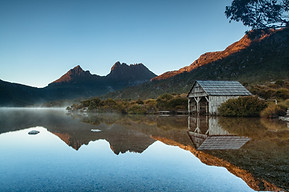 Iconic Tasmanian landscape at Cradle Mountain — reflecting the pristine natural environment behind world-class Tasmanian single malt whisky