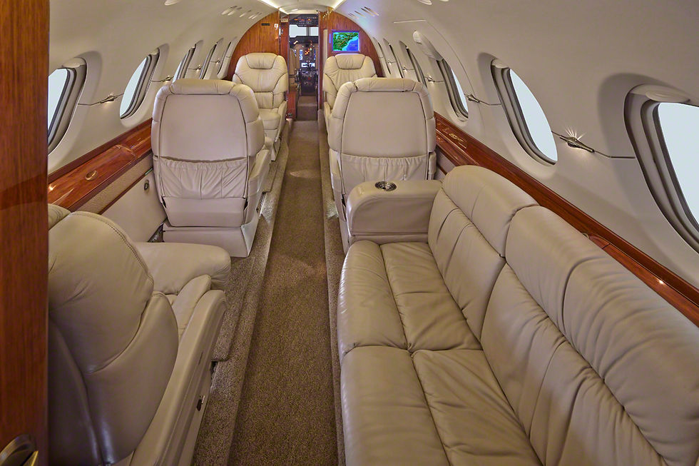 Hawker_Jet_N515JM_4'15_seat_divan-3mb.jpg