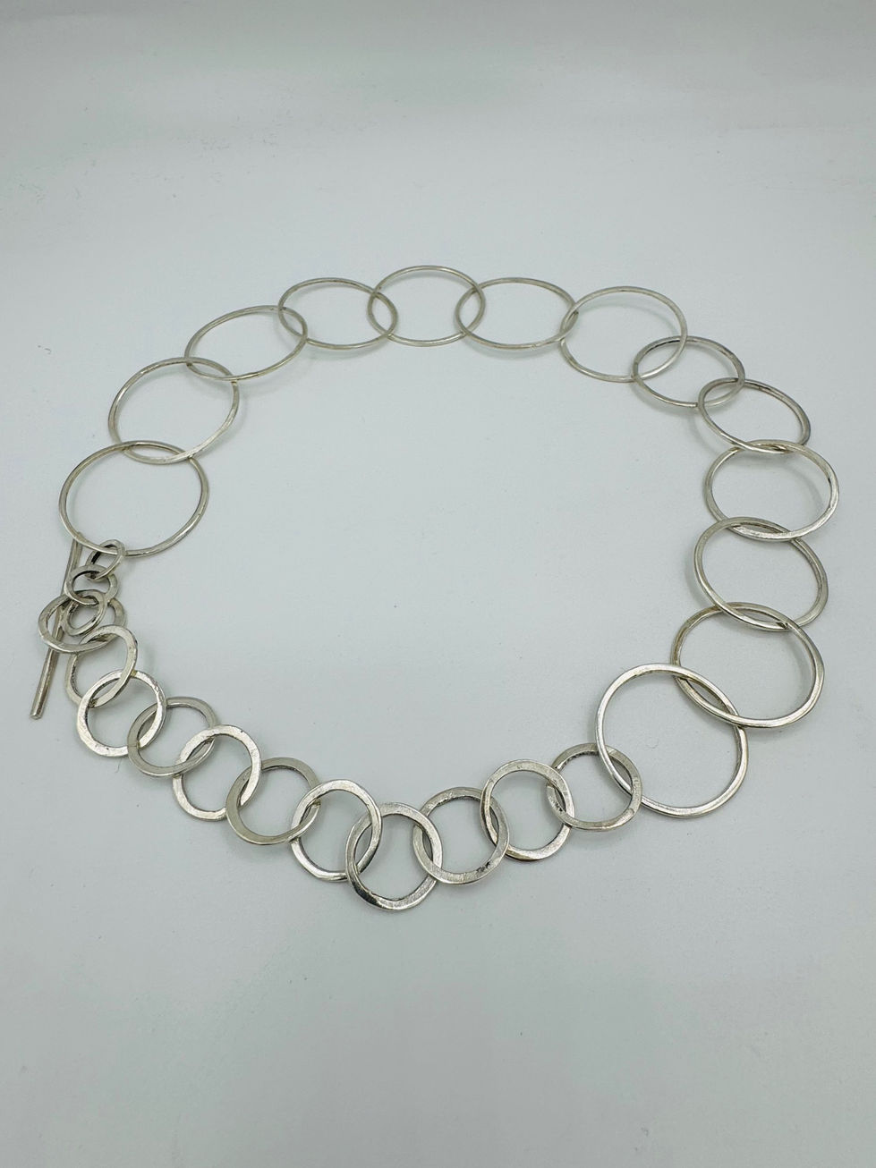 Handgemaakte ketting collier zilver, cirkels, schakel ketting, modern, tijdloos