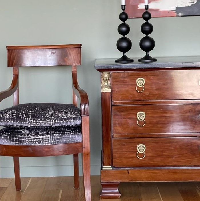 French Atmosphere Chest of drawers