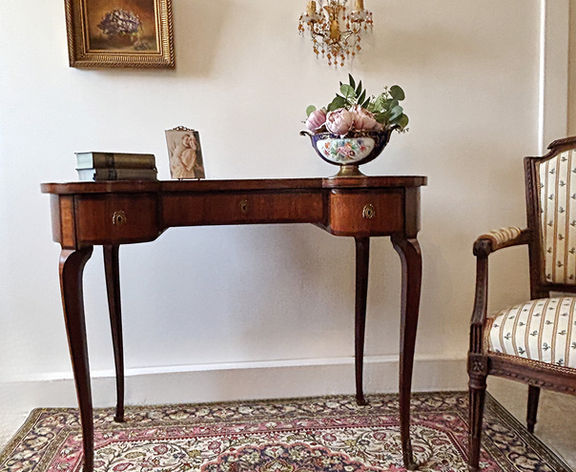 FRENCH ANTIQUE LOUIS XV STYLE KIDNEY TABLE