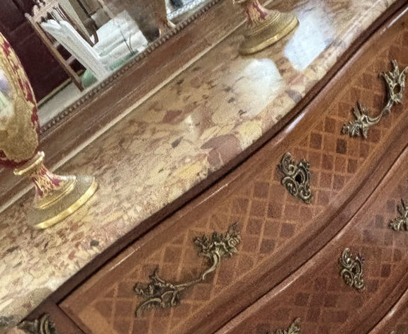 FRENCH LOUIS XV STYLE CHEST OF DRAWERS