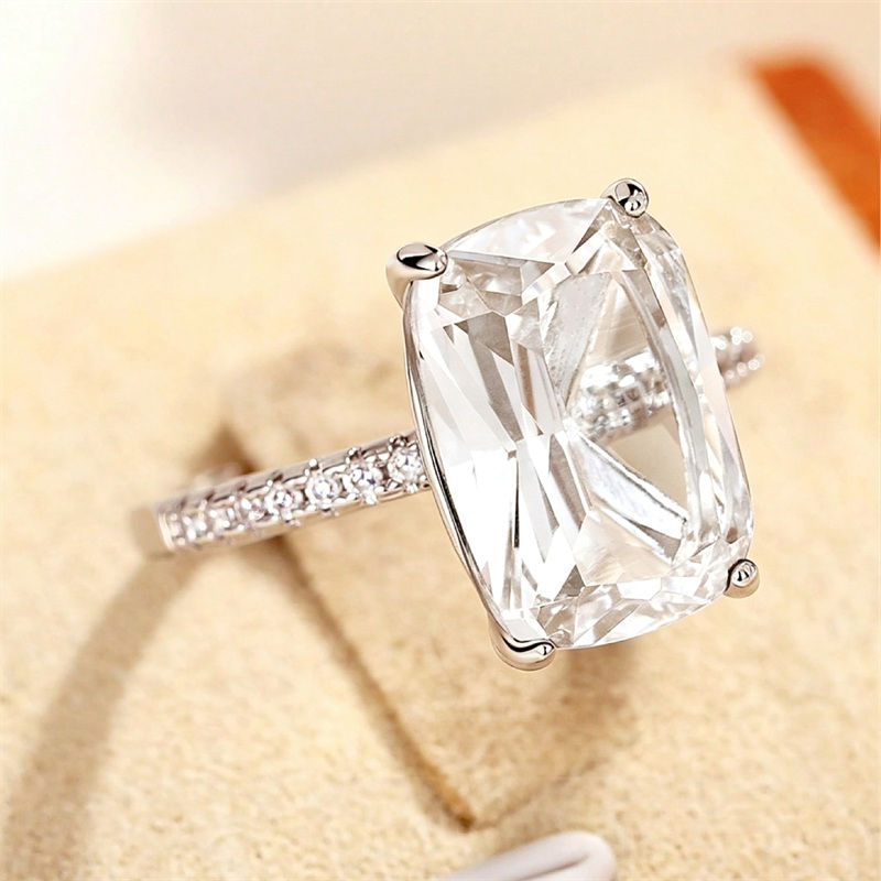 Thumbnail: Radiant Oval Ring