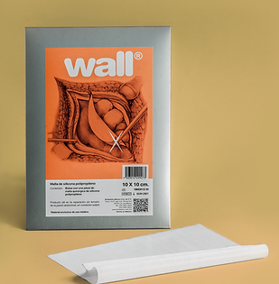 Malla de polipropileno y silicona para reforzar la pared abdominal.