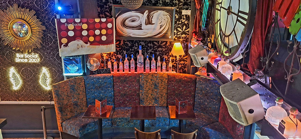 Main Bar 1
