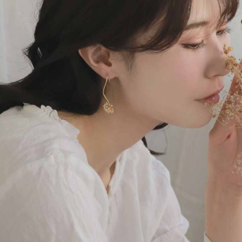 Hình thu nhỏ: Hoa tai Cúc Gerbera Ayatorie AY0575