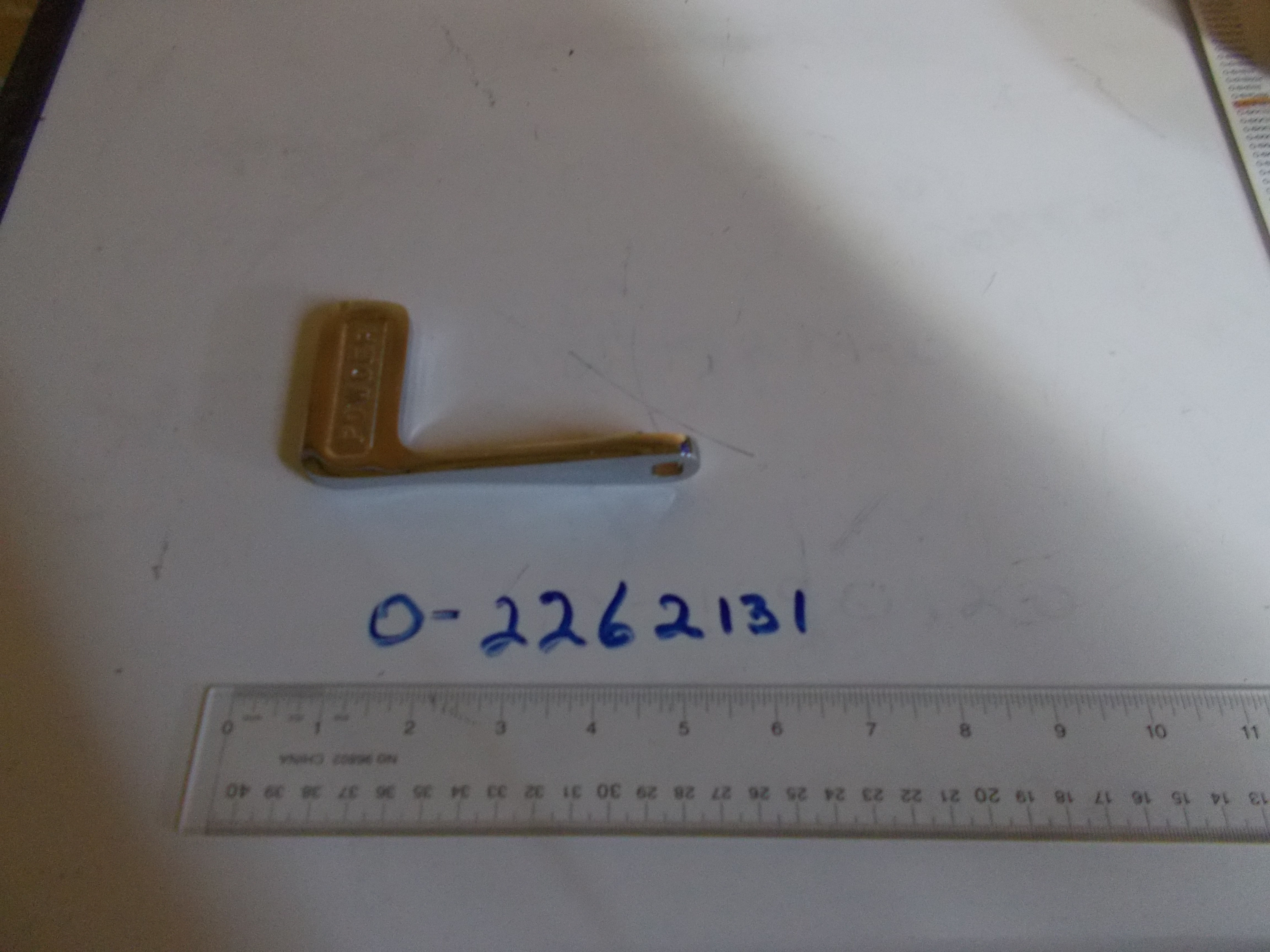 Oshkosh - Handle, Powder - 19016 - OEM PN: 2262131 - NEW - G532