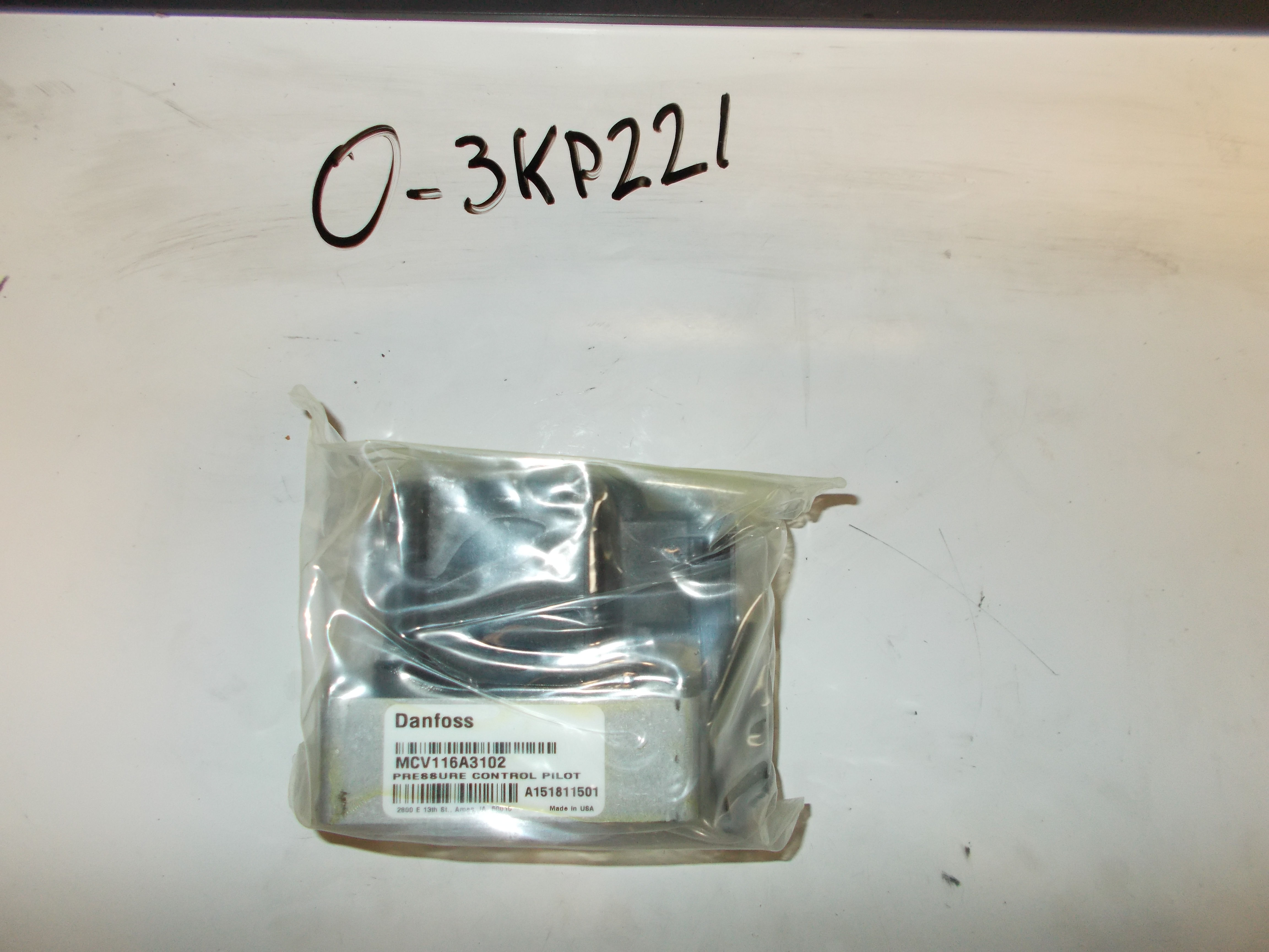 Oshkosh - Pressure control pilot (EDC override) - OEM PN: 3KP221