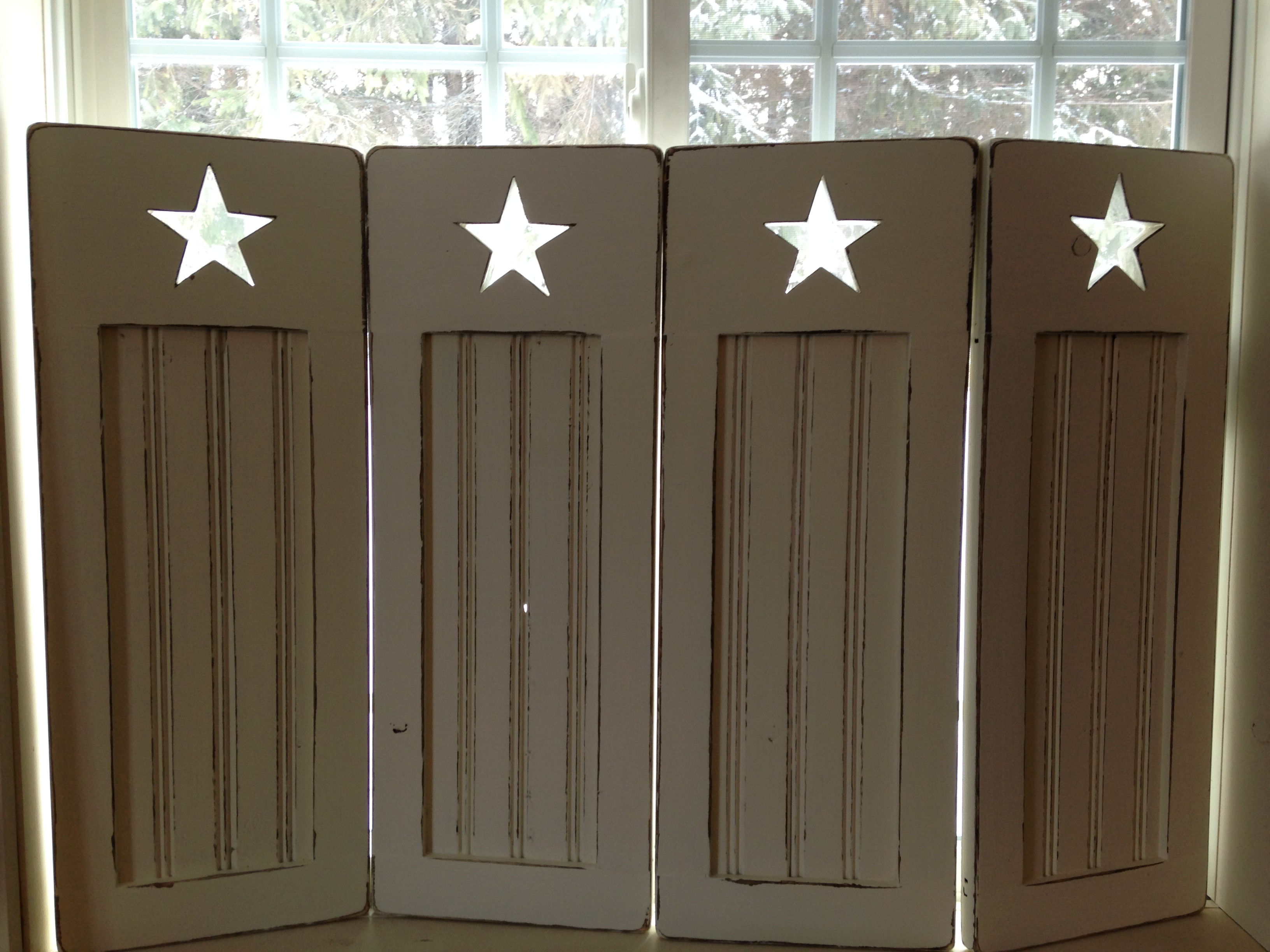 Traditional Star Beadboard Shutters