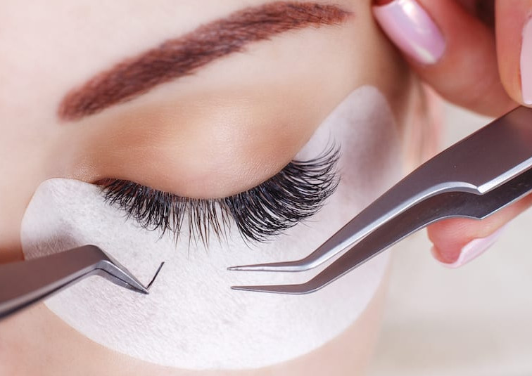 Eyelash-extensions-singapore.jpg