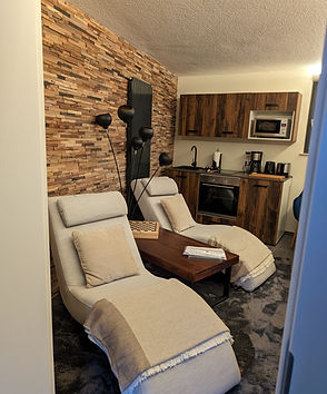 WineandWoods (34)-min.jpg