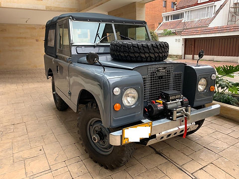 ramon land rover serie 3 frontal web.jpg