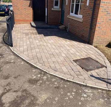 block paving cleaned by jet washing