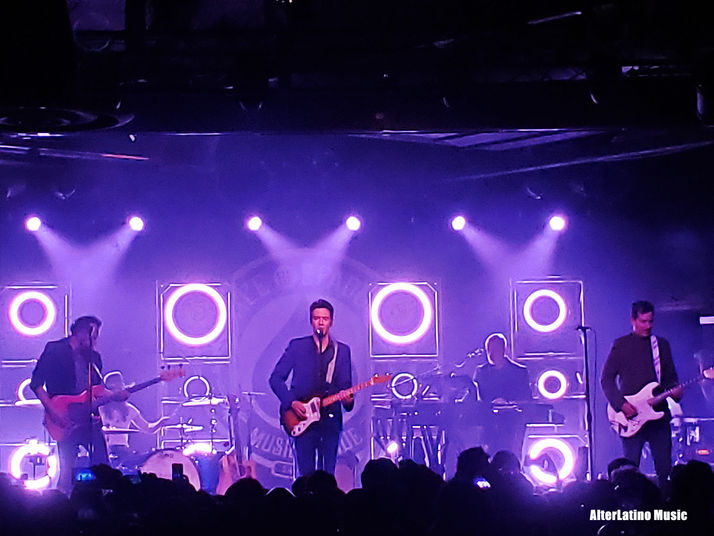 Fobia Hace Estallar El Ace of Spades De Sacramento