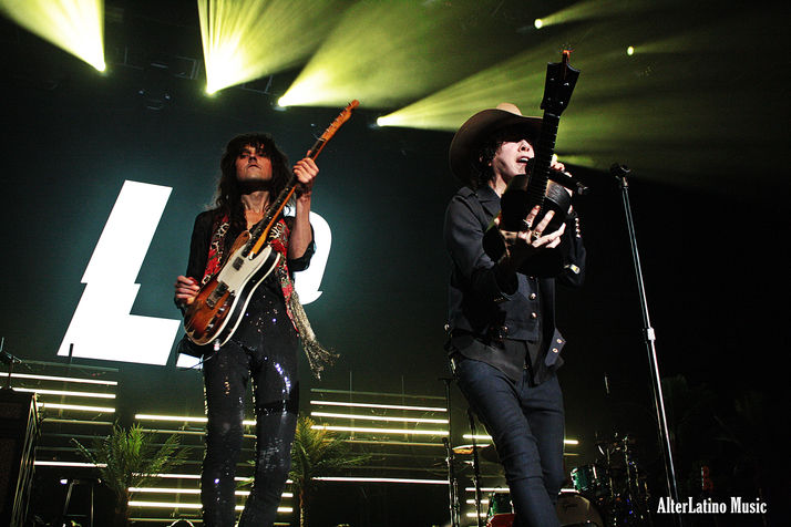 LP Mesmerizes Her Fans in Sacramento