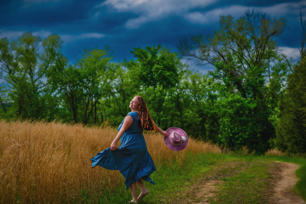 chattanooga portrait photograph, best tennessee photographer, dancing in field