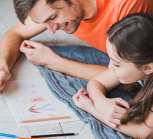 father-painting-with-daughter-fathers-day_23-2147805492.jpeg