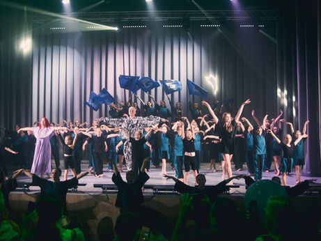 «25ый кадр» Вот и прогремел отчетный концерт танцевальной лаборатории G-dance studio. Концерт, где фильмы были вплетены в танец.